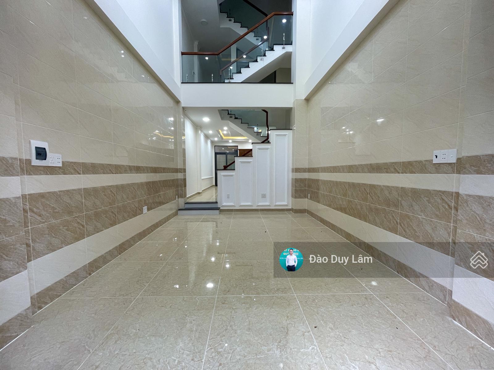 Nguyên căn mới 100%, 4 tầng khu đồng bộ sát Vạn Phúc, ven sông Sài Gòn - phù hợp ở, làm văn phòng