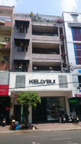 Bán nhà riêng ngay Hai Bà Trưng, Quận 3 - DT 5,2x21m - 4 tầng - Nhà riêng đang ở - Giá 29,5 tỷ TL