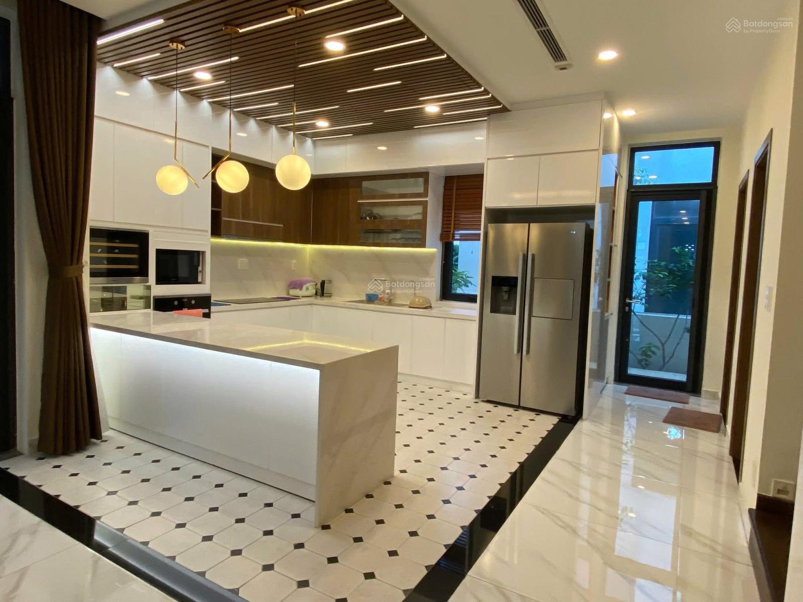 Bán biệt thự Lucasta Khang Điền full nội thất, giá 25,5 tỷ. LH: 0904 936 ***