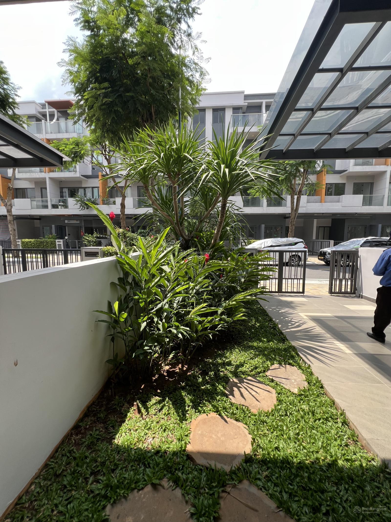 BÁN NHÀ PHỐ ĐẶC BIỆT 5X37,62 FULL NỘI THẤT 21TỶ KDC LOVERA PREMIER KHANG ĐIỀN BIIfH CHÁNH