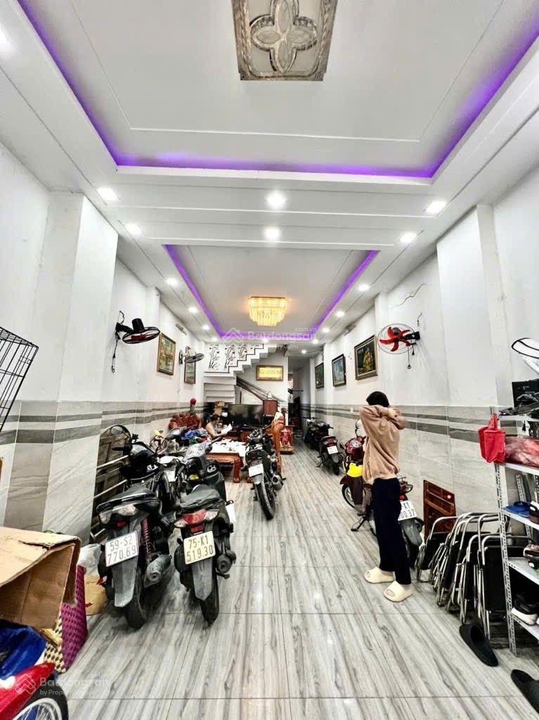 Bán nhà MTKD ĐỈNH 5 TẦNG (80m2) 10pn - Sát công viên Cầu Trắng Bình Trị Đông - Giá: 12 tỷ (TL) Bán nhà MTKD ĐỈNH 5 TẦNG (80m2) 10pn - Sát công viên Cầu Trắng Bình Trị Đông - Giá: 12 tỷ (TL)