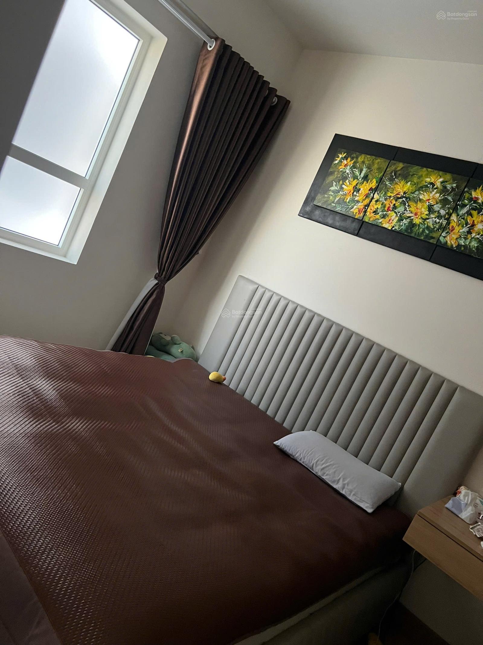 Cho thuê căn 3PN 2WC 96m2 đầy đủ nội thất mới đẹp nhà đang trống vào ở được liền có chỗ đậu ô tô