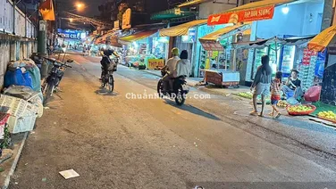 Bán nhà 1 trệt 2 lầu kiên cố, đẹp đường Nguyễn Đức Thiệu Dĩ An 3 phòng ngủ chỉ 3,95 tỷ