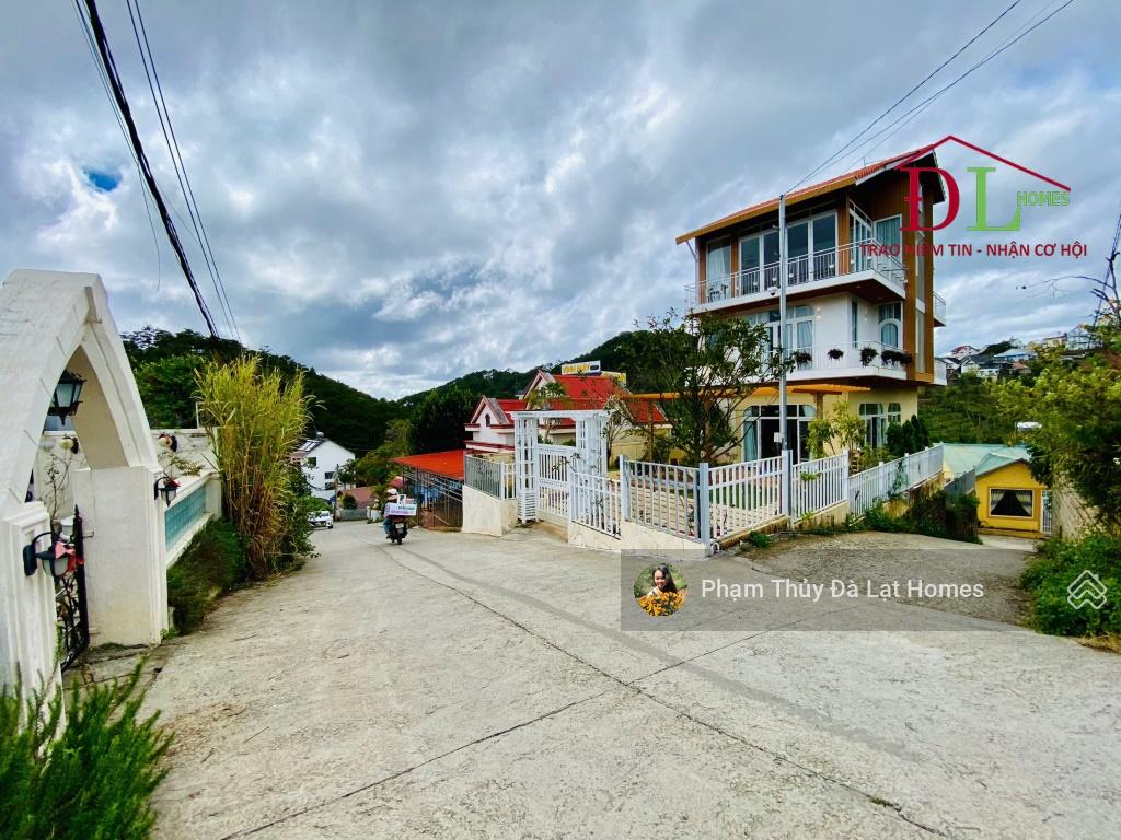 Bán đất Đà Lạt, đường Hoàng Hoa Thám view thông, DT 500m2, giá 18,5 tỷ