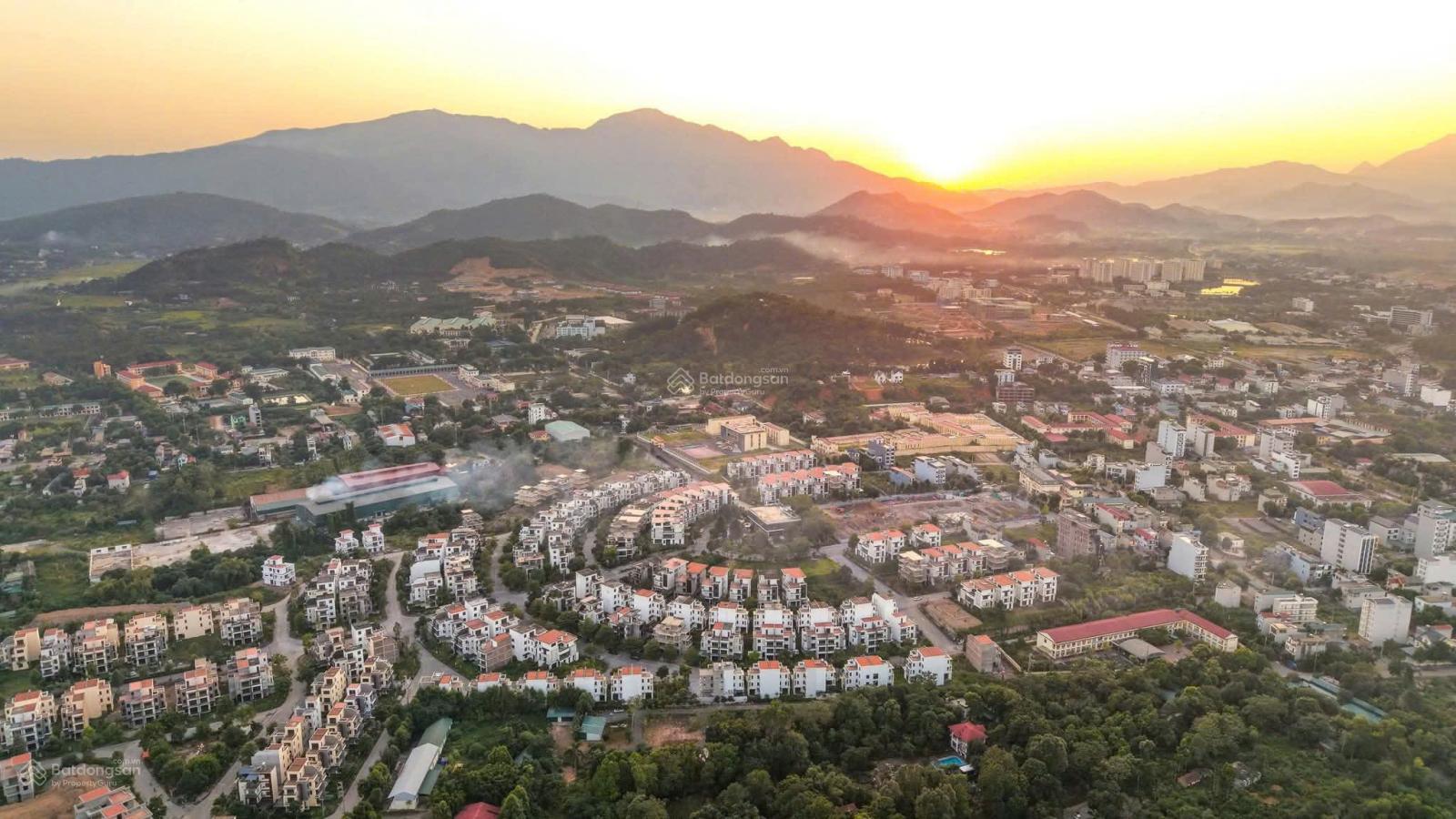 Bán căn hộ Legacy Hinoiri, 50 triệu/m2, 60m2, Thạch Hòa, Thạch Thất, Hà Nội, giá cực chất