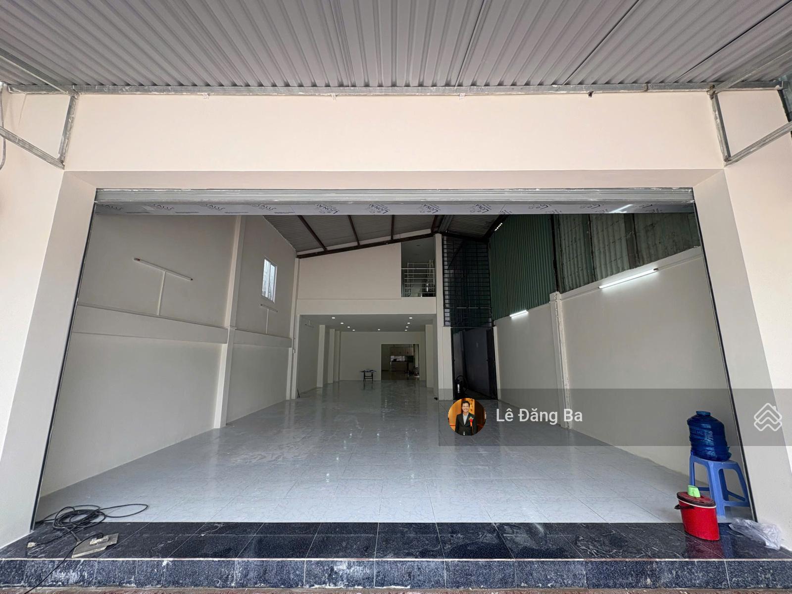 Cho thuê mặt bằng - mặt tiền đường Thoại Ngọc Hầu, ngang 9,76m, dài 47,44m, giá 80 triệu/tháng (TL)