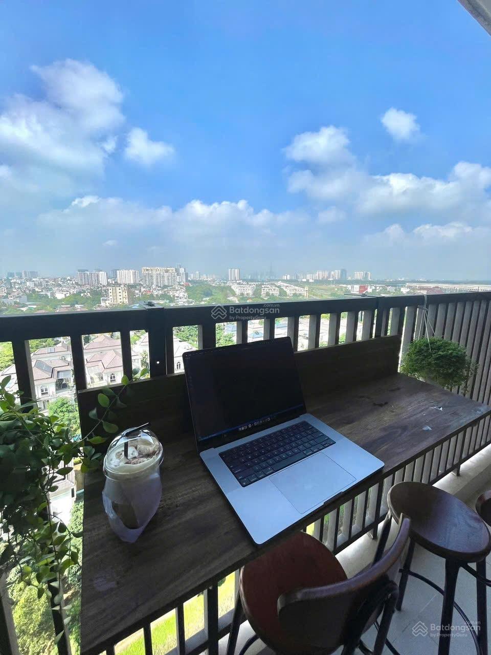 Chuyển nhượng căn 3PN2WC diện tích 100m2 tim tường - View sông Đông Nam - Căn góc lớn cực đẹp