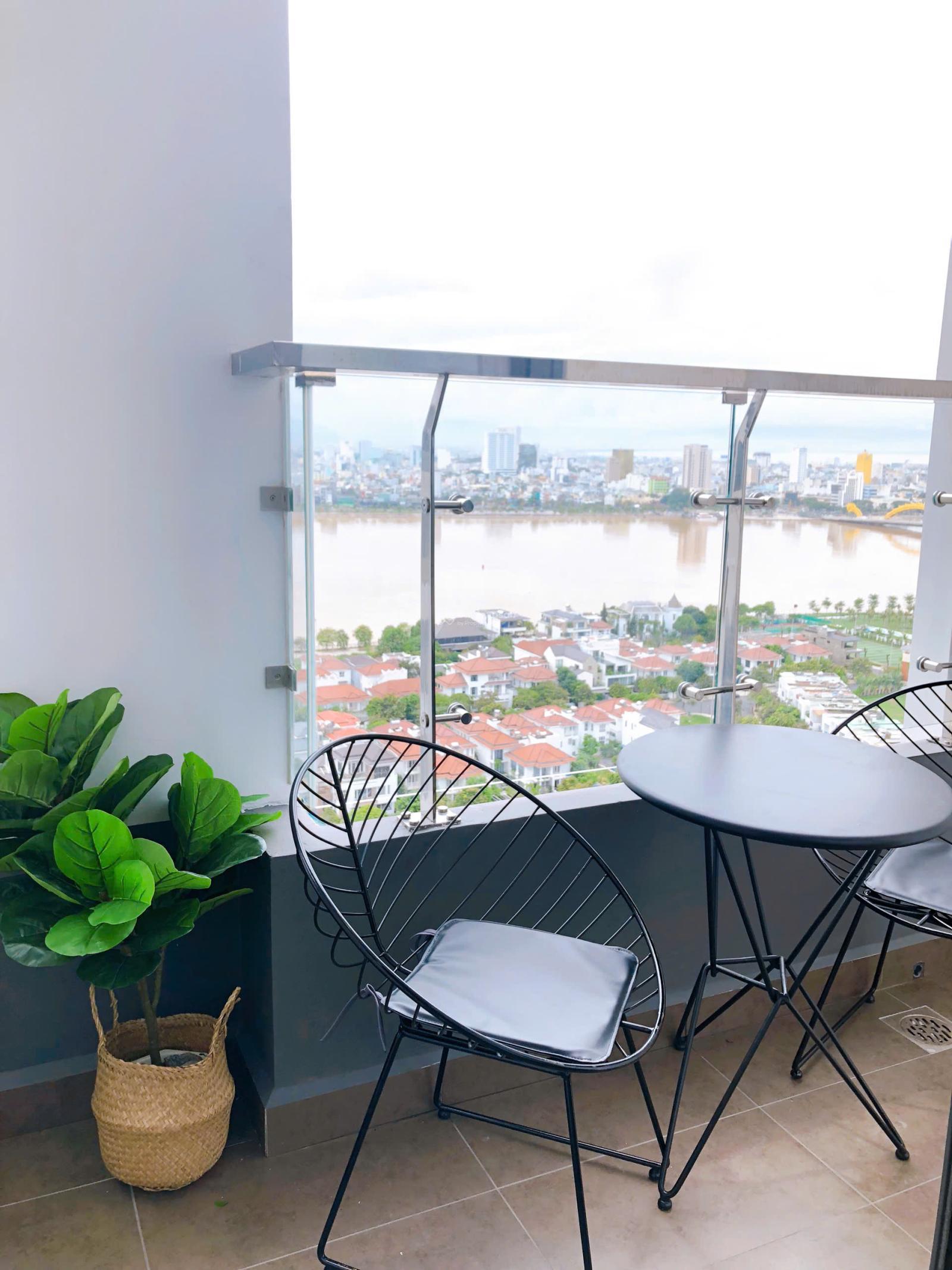 Cho thuê căn hộ The Monarchy 2 phòng ngủ, đầy đủ nội thất 18 triệu/tháng