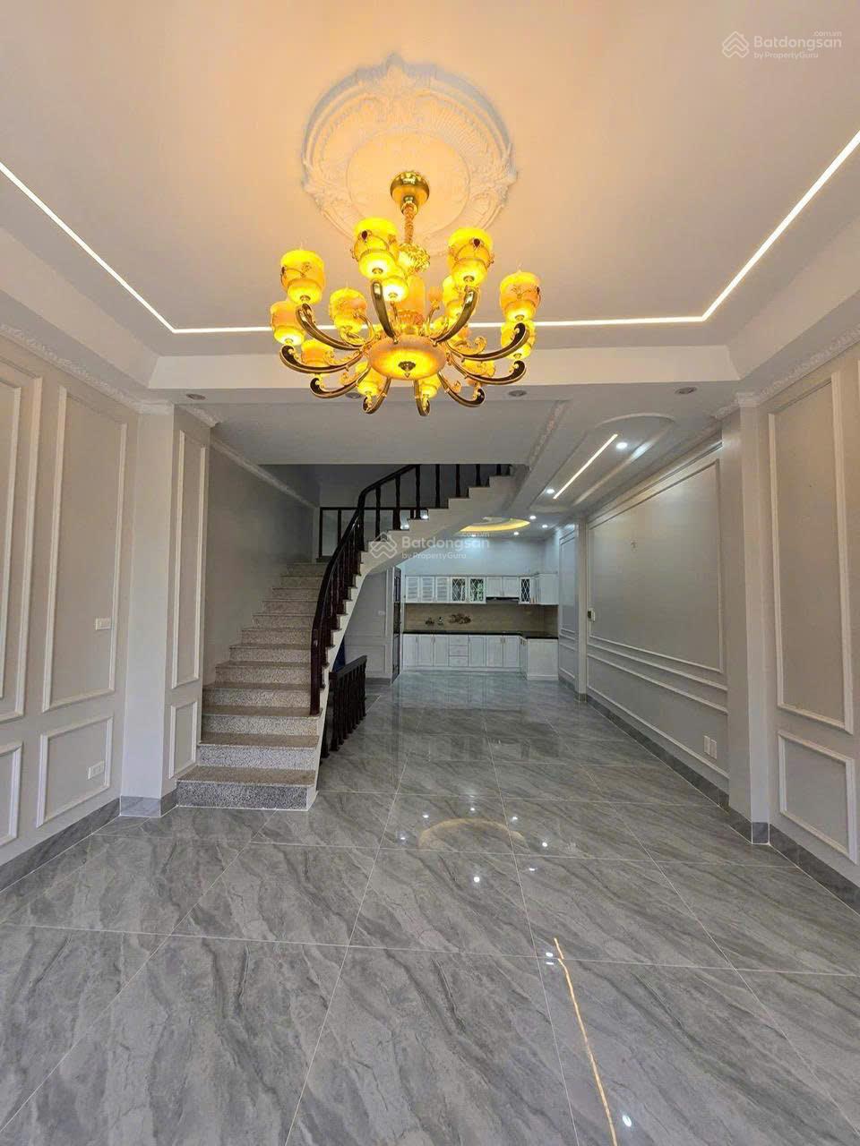 Bán nhà 5 tầng, 67,5m2 tái định cư Lai Xá, Hoài Đức gần Quốc Lộ 32 và Vành Đai 3.5, giá 15.5tỷ