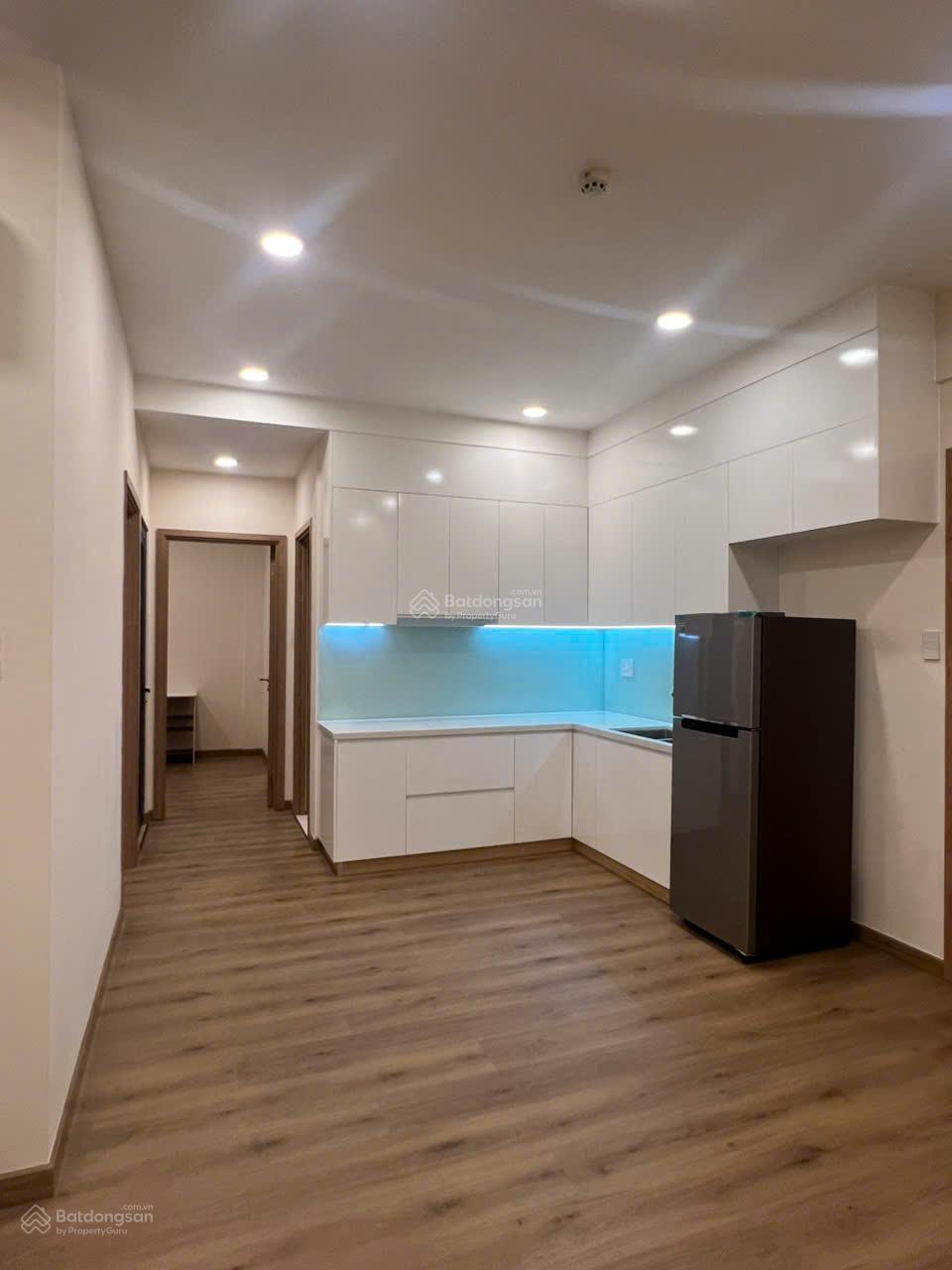 Cho thuê CH Viva Plaza. 73m2, 2PN, 2WC, nhà đầy đủ nội thất giá 10tr. Vào ở ngay. Hà 0917 987 ***