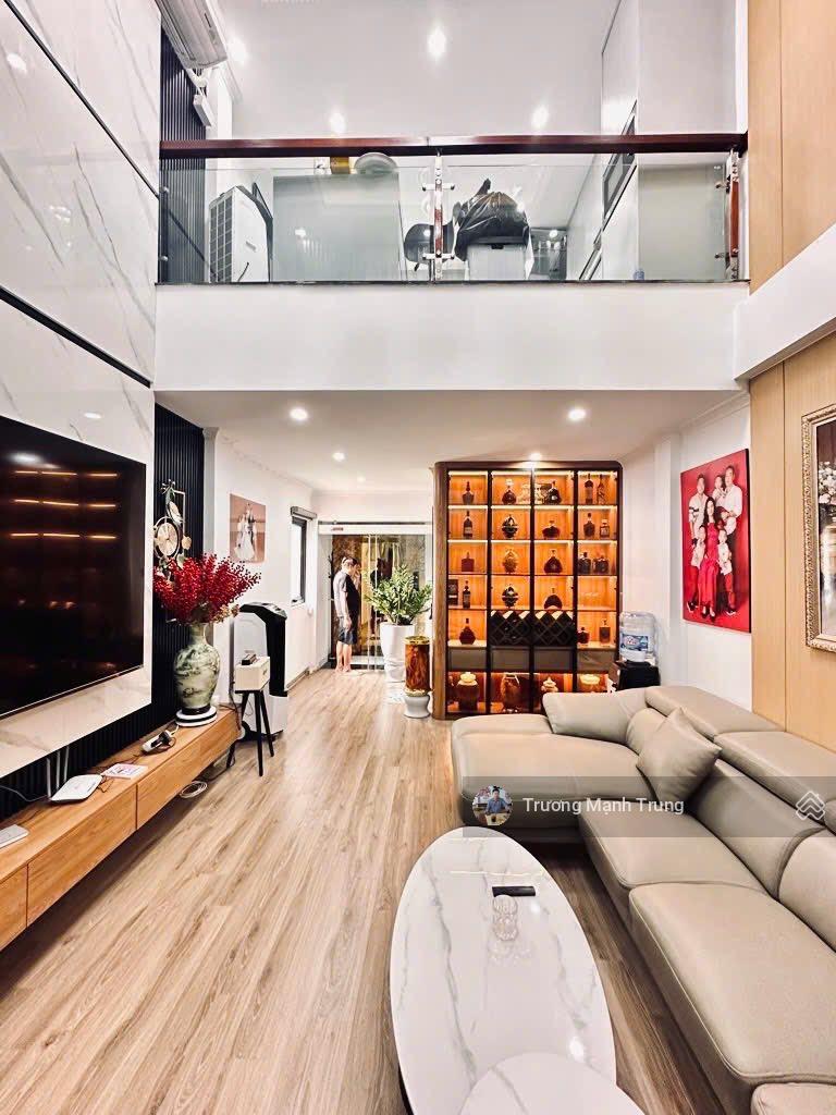 Xuất sắc! Thái Thịnh ngõ thông, gần phố ô tô, 2 mặt thoáng, chủ đổi nhà mới to hơn bán gấp!