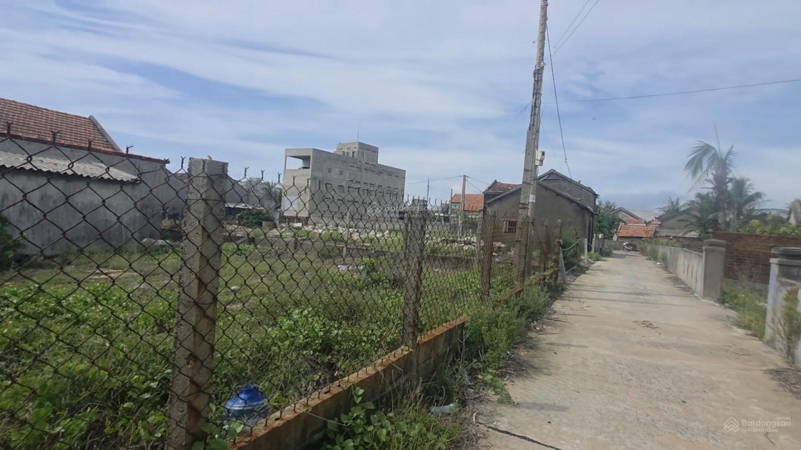 Cần Bán Lô Đất Rất Đẹp Sát Biển 454m2. Gần Sân Bay 7km. Rất Thích Hợp Làm Homestay.