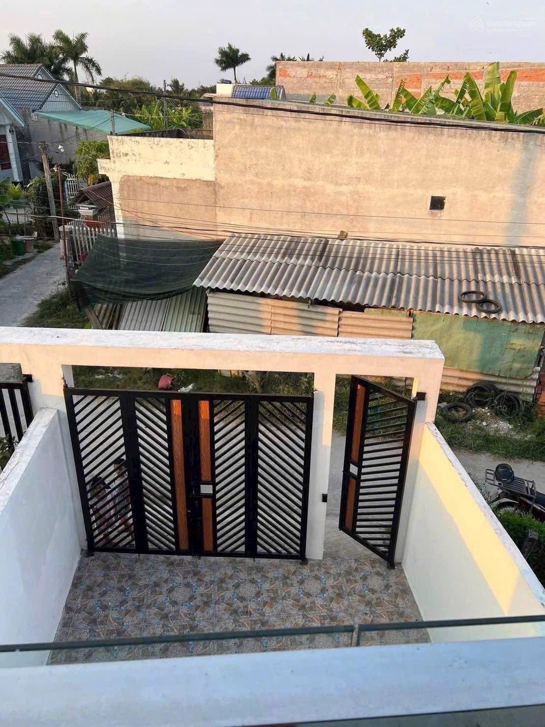 Bán căn nhà 1 trệt 1 lầu hẻm 570 Châu Thị Kim, Phường 7, TP Tân An, DT: 4,5 x 26 (bao hoàn công) Bán căn nhà 1 trệt 1 lầu hẻm 570 Châu Thị Kim, Phường 7, TP Tân An, DT: 4,5 x 26 (bao hoàn công)