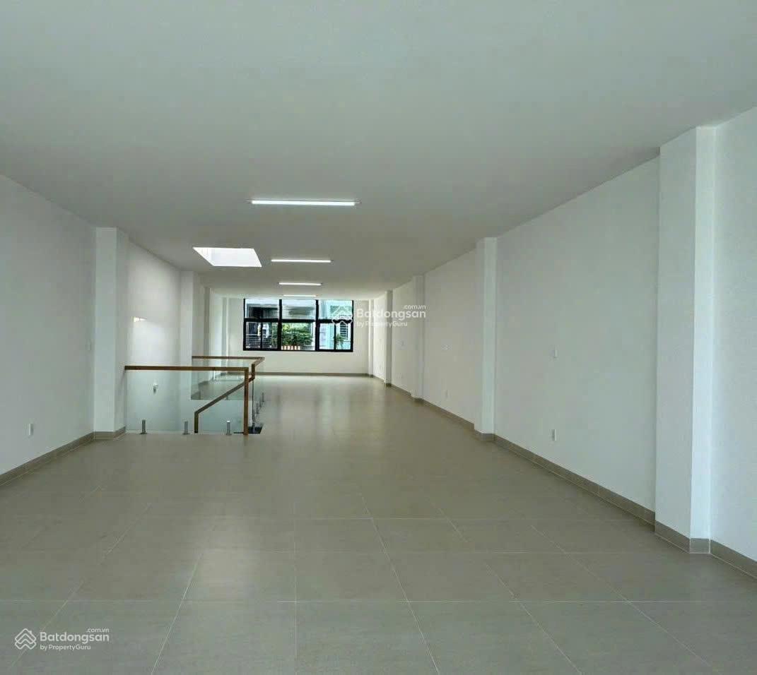 Cho thuê toà nhà mặt tiền khu k300. 500m2 59tr 5 tầng Cho thuê toà nhà mặt tiền khu k300. 500m2 59tr 5 tầng