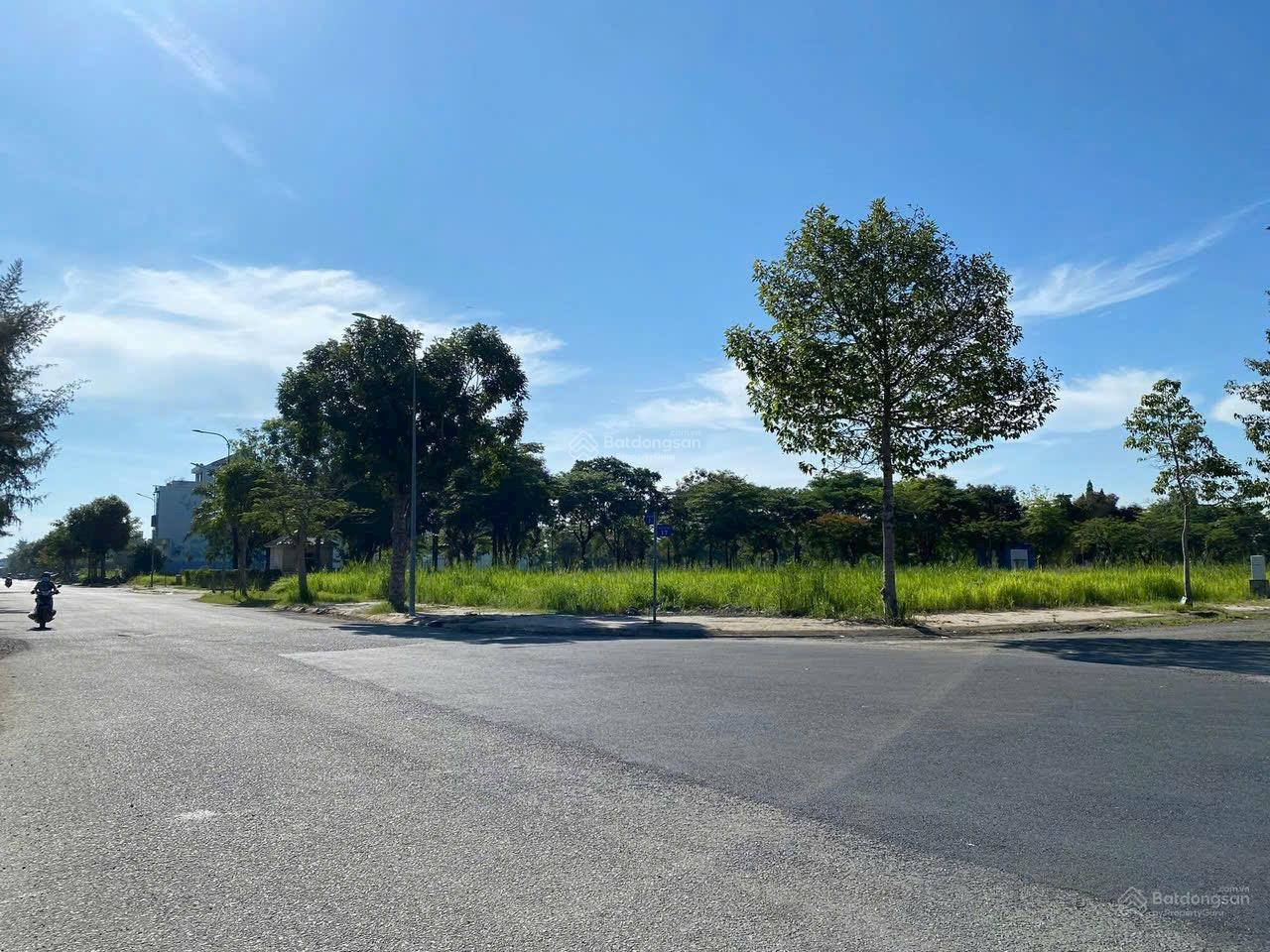 Đất nền KDC Phú Xuân Vạn Phát Hưng đường 14m, DT 6x22, giá 42tr/m2 Alo Em Thúy Tư vấn 24/7 Đất nền KDC Phú Xuân Vạn Phát Hưng đường 14m, DT 6x22, giá 42tr/m2 Alo Em Thúy Tư vấn 24/7