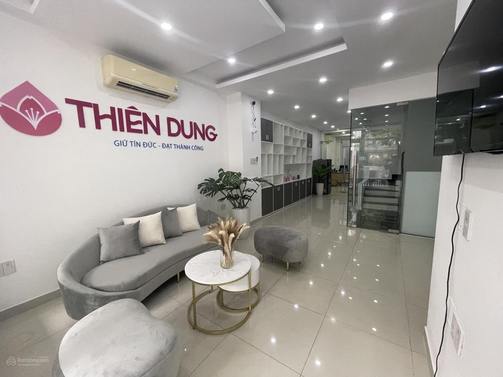 Cho thuê tầng trệt nhà phố Himlam mặt tiền Đường cạnh Lotte Mart, DT: 100m2 full nội thất văn phòng