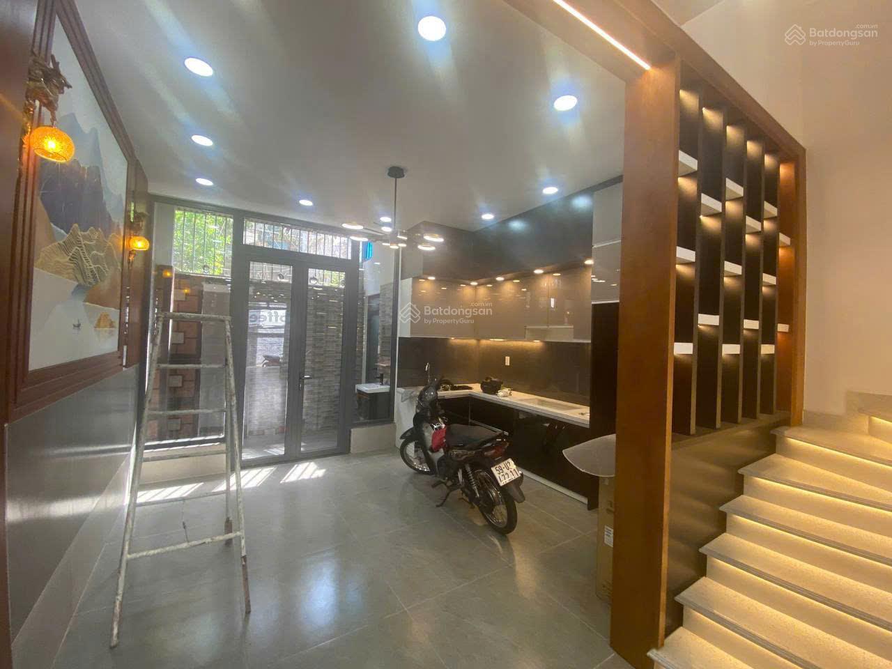 Cần cho thuê nhà HXH 18/6A Nguyễn Thị Minh Khai P. Đa Kao Q. 1 Cần cho thuê nhà HXH 18/6A Nguyễn Thị Minh Khai P. Đa Kao Q. 1