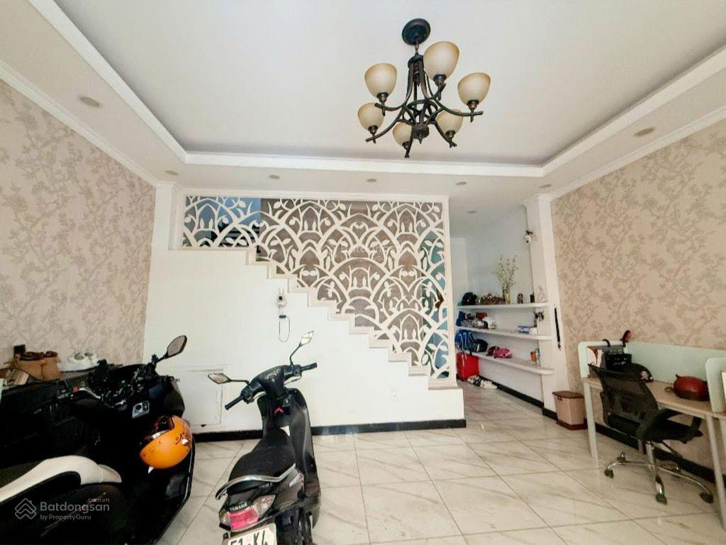 Đường ô tô 2 chiều, bán nhà 3 tầng Hậu Giang, Quận 6, 80m2 (ngang 6m), giá 19.9 tỷ TL chính chủ Đường ô tô 2 chiều, bán nhà 3 tầng Hậu Giang, Quận 6, 80m2 (ngang 6m), giá 19.9 tỷ TL chính chủ