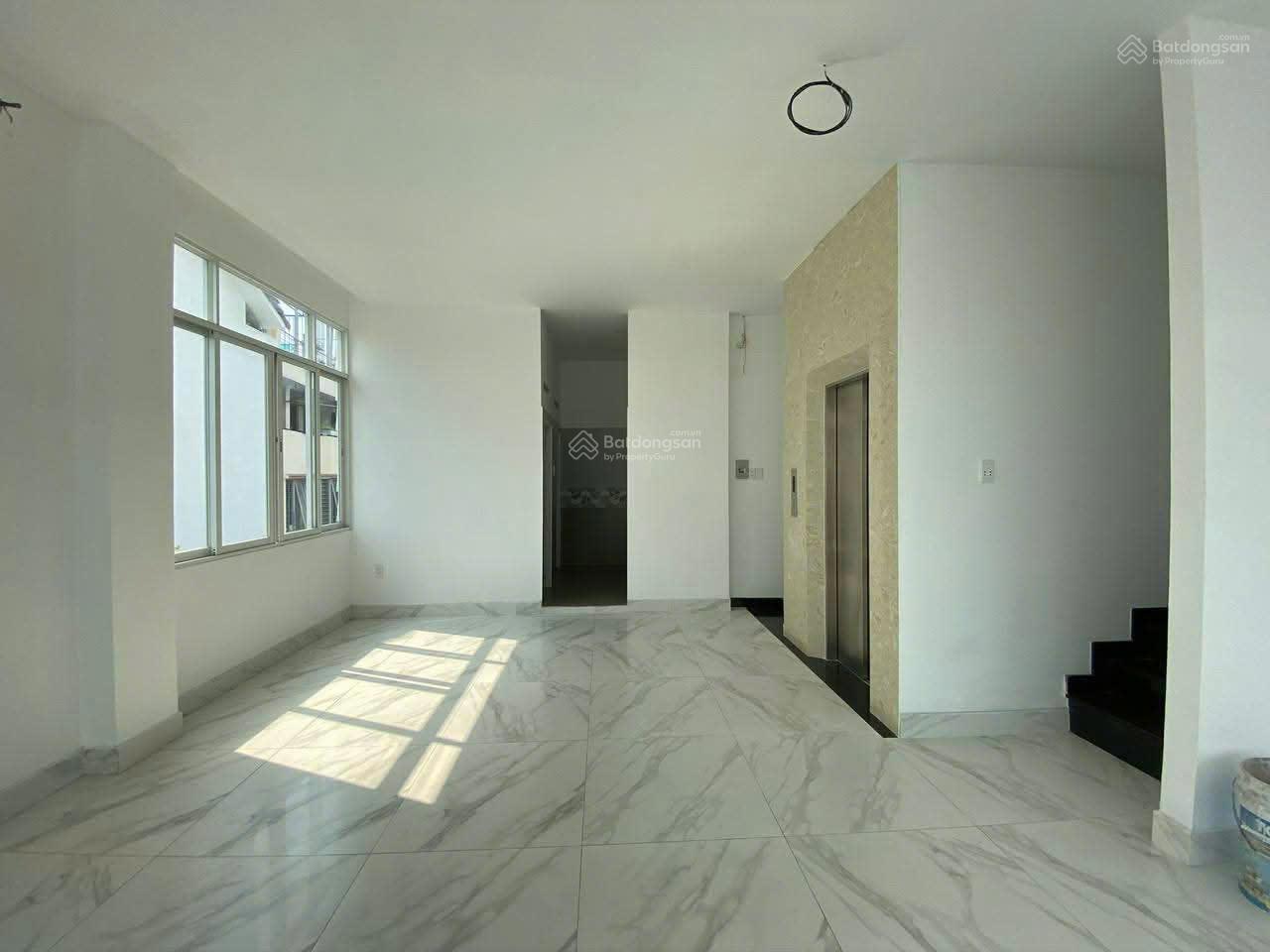 Cần cho thuê nhà MT Đường Cửu Long P.15 Q.10 ngay khu trung tâm Cư Xá Bắc Hải