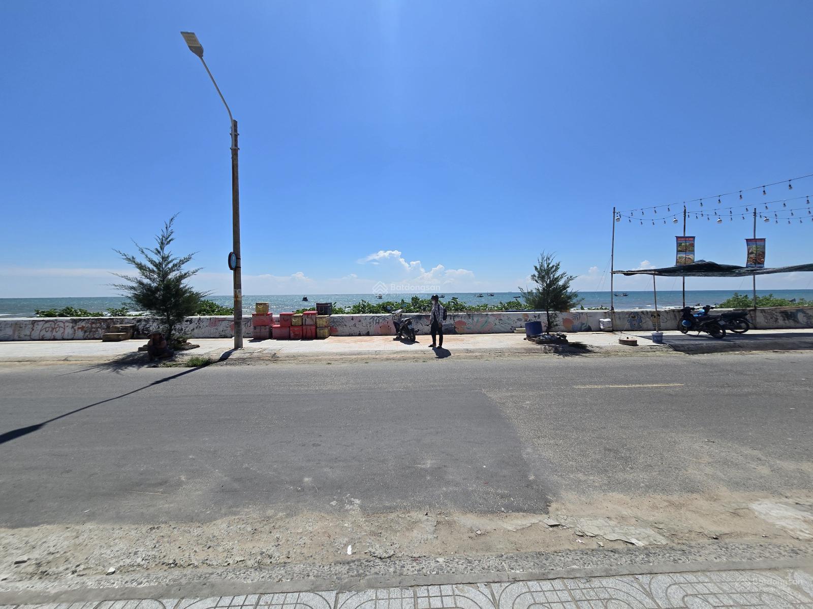 Vị trí siêu vip 54m2, ngang 5m, view trực diện biển, mặt tiền bờ kè, kinh doanh, khách sạn