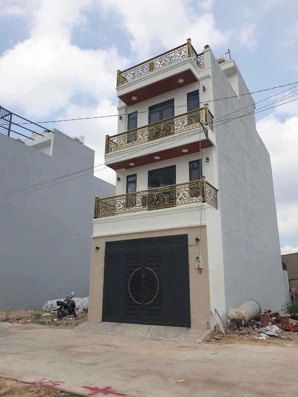 Nhà 1 trệt 2 lầu 5x17m, hẻm Nguyễn Thị Sóc vào 199m, gần Trường THPT Bà Điểm_Chợ Đầu Mối Hóc Môn