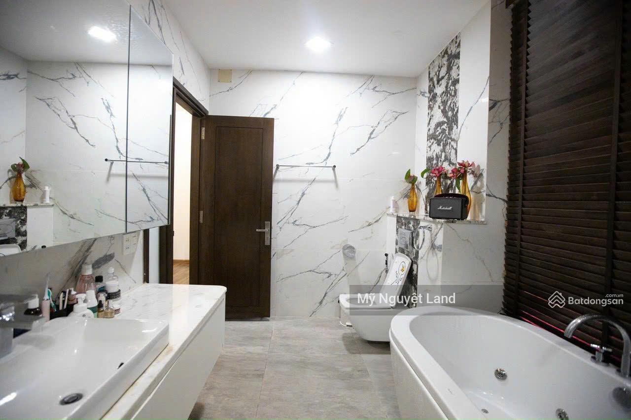 Siêu phẩm! Nhà đẹp khu sang HXH Võ Thị Sáu, Q. 1 4,2 x 27m (110m2) 4 tầng chỉ 30 tỷ TL, 0903 155 ***