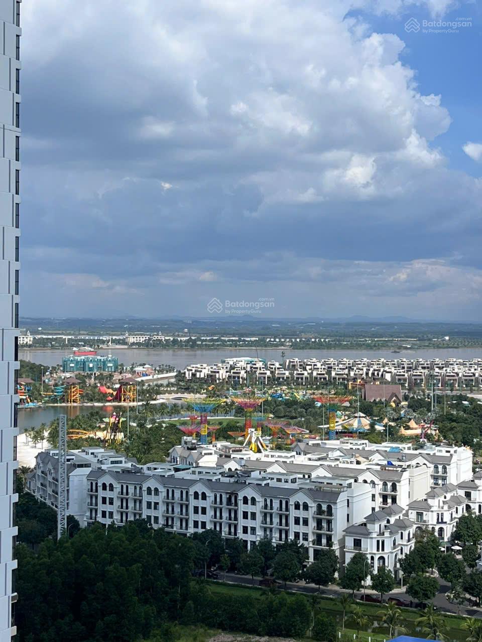 Căn góc, tầng 19 - view sân thể thao 2PN tòa A - giá chỉ 4,79 tỷ all in tại Lumiere Boulevard Căn góc, tầng 19 - view sân thể thao 2PN tòa A - giá chỉ 4,79 tỷ all in tại Lumiere Boulevard