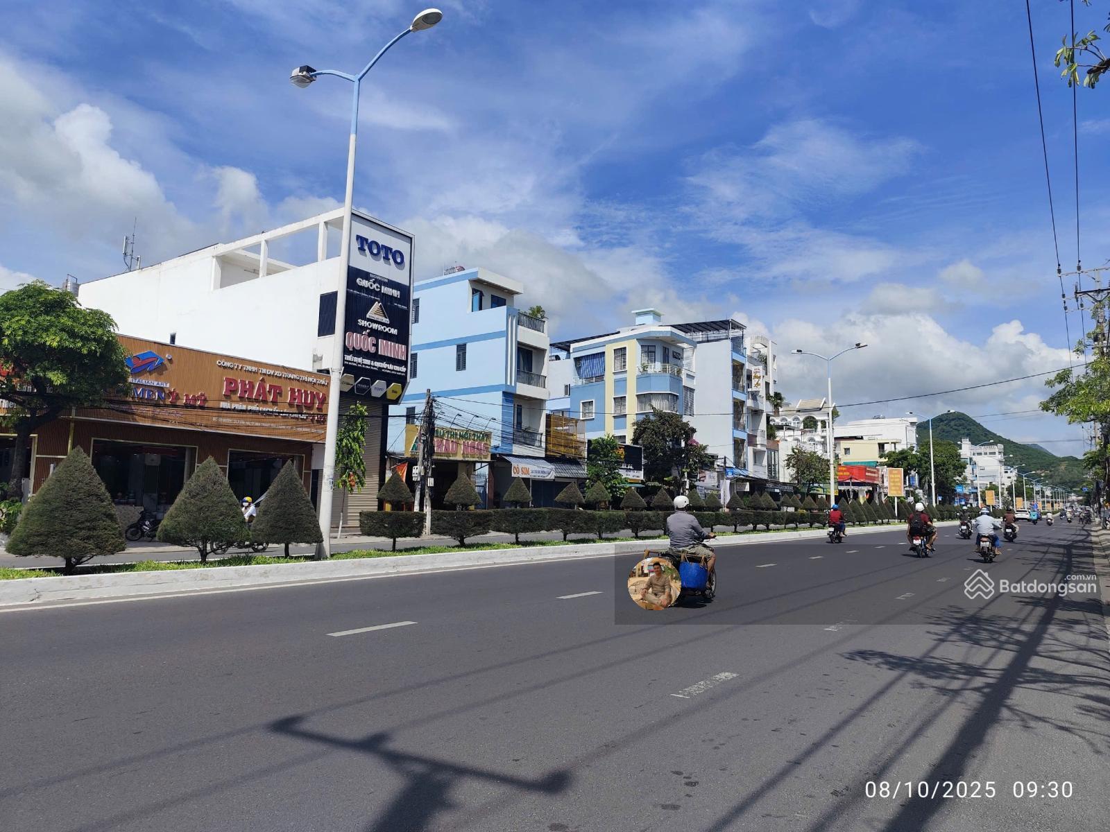 Chính chủ nhờ bán đất tặng nhà - hẻm Phú Xương. Cách 2/4 200m. 83.7m2, ngang 5.4m. Giá 4.25 tỷ