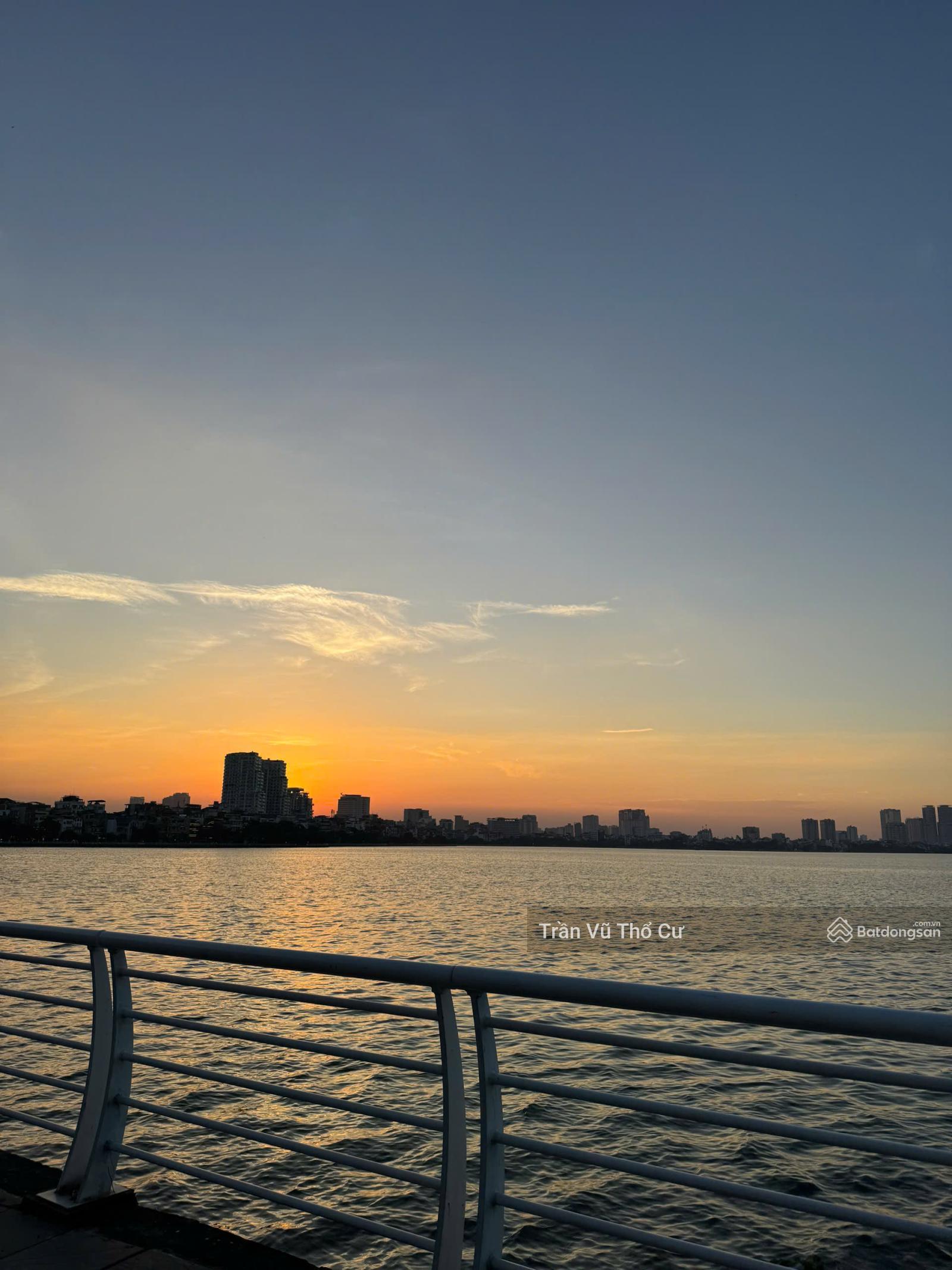 Chủ nhà giảm chào 800 triệu, bán gấp mảnh đất hiếm sát phố Nhật Chiêu, 62m2, MT 5m chỉ 18,9 tỷ