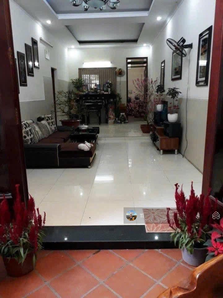 Nhà C4 MT Hà Huy Giáp, DT 5x25m, thổ cư 68m2 giá 10 tỷ hàng hiếm 5m vị trí đẹp