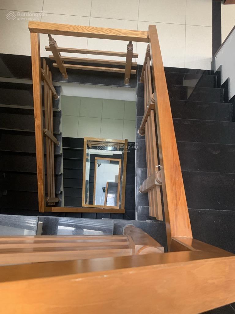 Bán nhà Tân Bình, 5 tầng, 60m2, vài bước ra Trường Chinh, HXH, nhà đúc, an ninh, chỉ vài bước ra MT