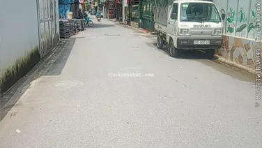 Ô tô dừng đỗ, mặt tiền kinh doanh, sổ đỏ vuông