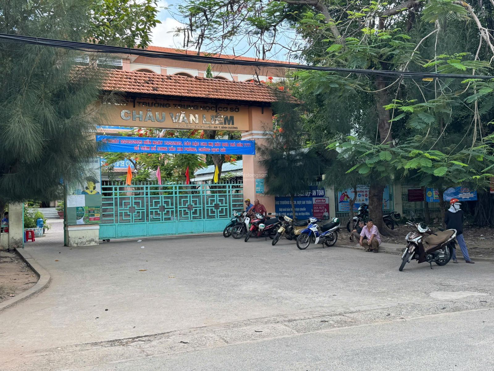 Đất nền vuông vức 60,8m2 (Ngang 4,5m) - Sổ hồng riêng - Sát Quốc lộ 13 đối diện Tân Hiệp Phát