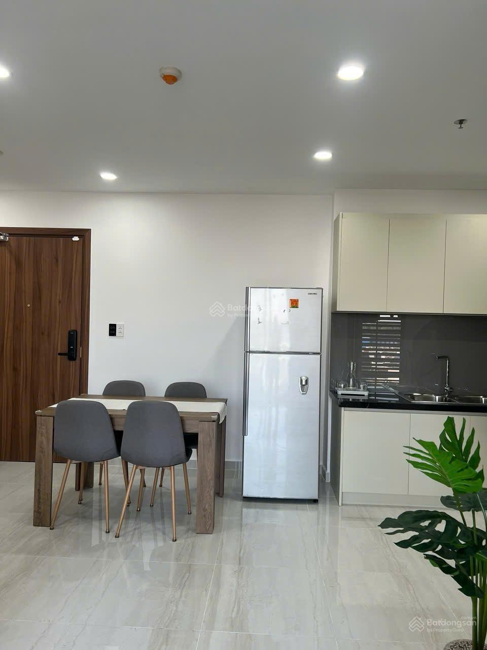 Bán căn hộ 2 phòng ngủ full nội thất giá 2.6 tỷ nhà mới đã có sổ hồng