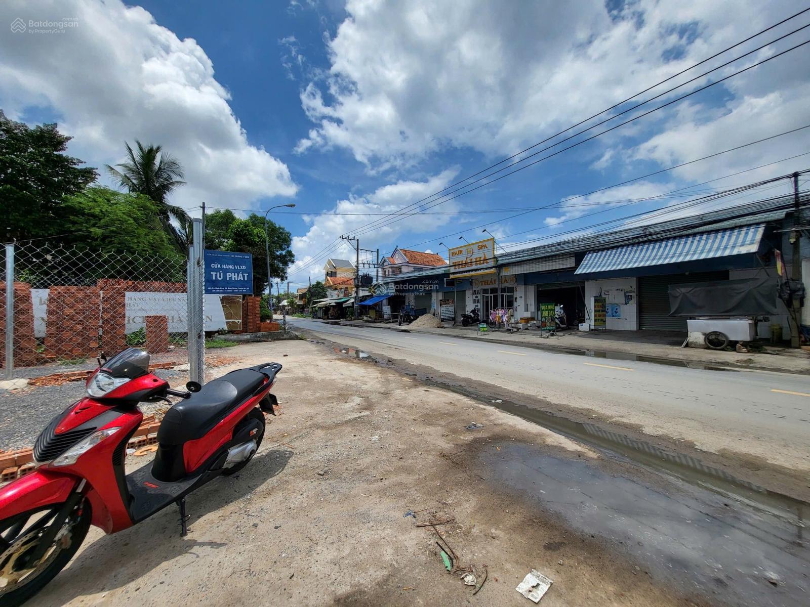 Đất 2 mặt tiền đường Nguyễn Hữu Cảnh sân golf 170m2 giá 5.8 tỷ còn bớt