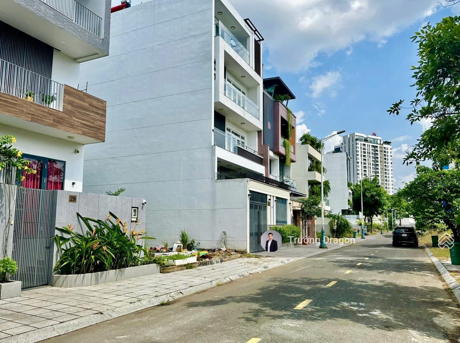 CẦN BÁN lô đất 8x23m giá giảm còn 142tr/m2 KDC Thủ Thiêm Villa (Sổ và hợp đồng công ty Thủ Thiêm)