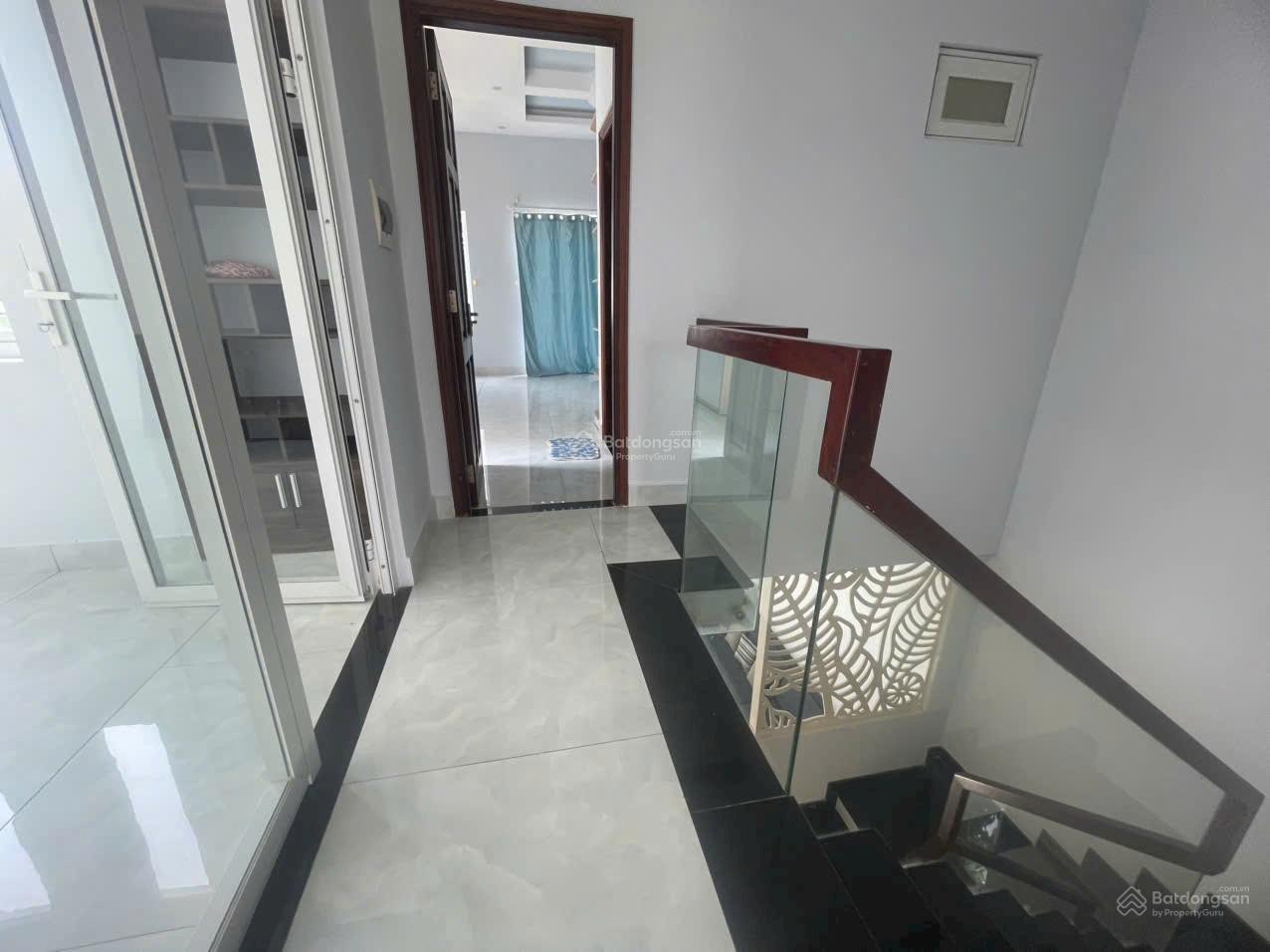 Bán BT 200m2 ở Quốc Lộ 13, Hiệp Bình Phước, Thủ Đức, 15,8 tỷ