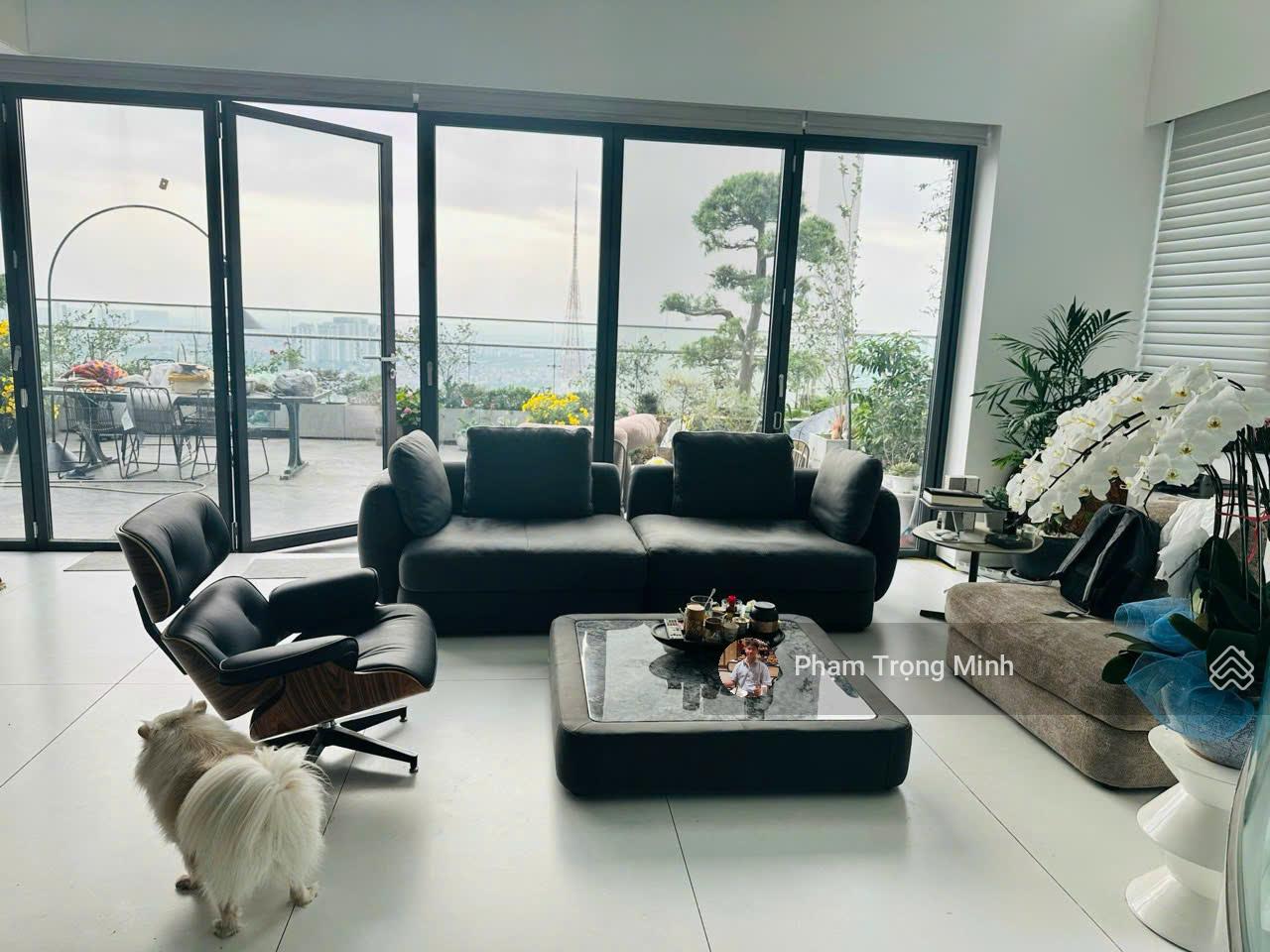 Hiếm! Bán penhouse 415m2, 5PN view hồ Văn Quán, cửa TB, ban công ĐN, chung cư Rainbow. Giá 21,9 tỷ