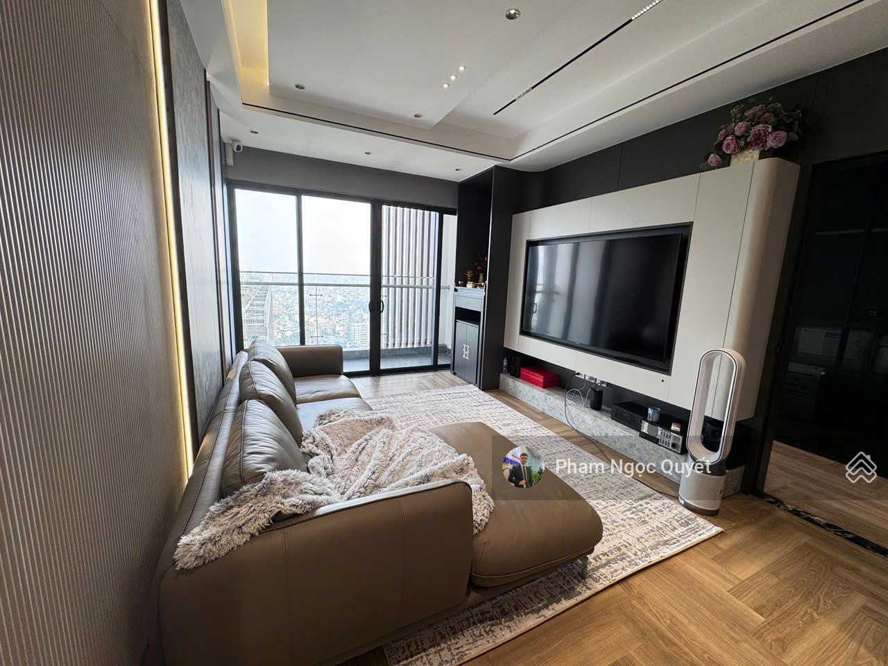 Chính chủ bán căn 105m2, 3PN + 2WC tầng trung full NT đẹp giá 13,69 tỷ CC BRG The Diamond Residence Chính chủ bán căn 105m2, 3PN + 2WC tầng trung full NT đẹp giá 13,69 tỷ CC BRG The Diamond Residence