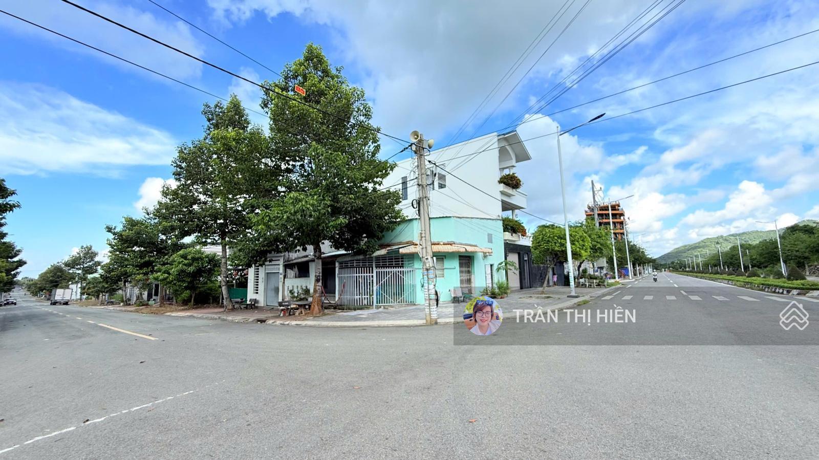 Bán nhà lô góc 2 mặt tiền Điện Biên Phủ - tái định cư Long Hải - cách biển chỉ 2km 10.8m x 11m