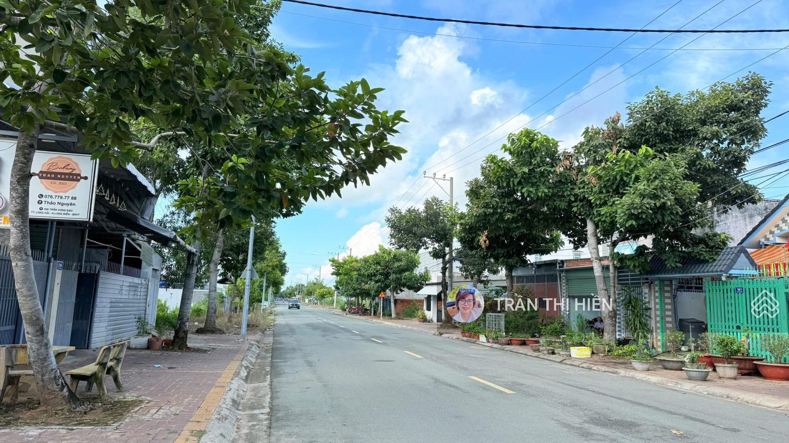 Bán nhà 1 trệt 1 lầu mặt tiền Trần Hưng Đạo - tái định cư Long Hải - cách biển chỉ 2km 121m2 6x20m Bán nhà 1 trệt 1 lầu mặt tiền Trần Hưng Đạo - tái định cư Long Hải - cách biển chỉ 2km 121m2 6x20m