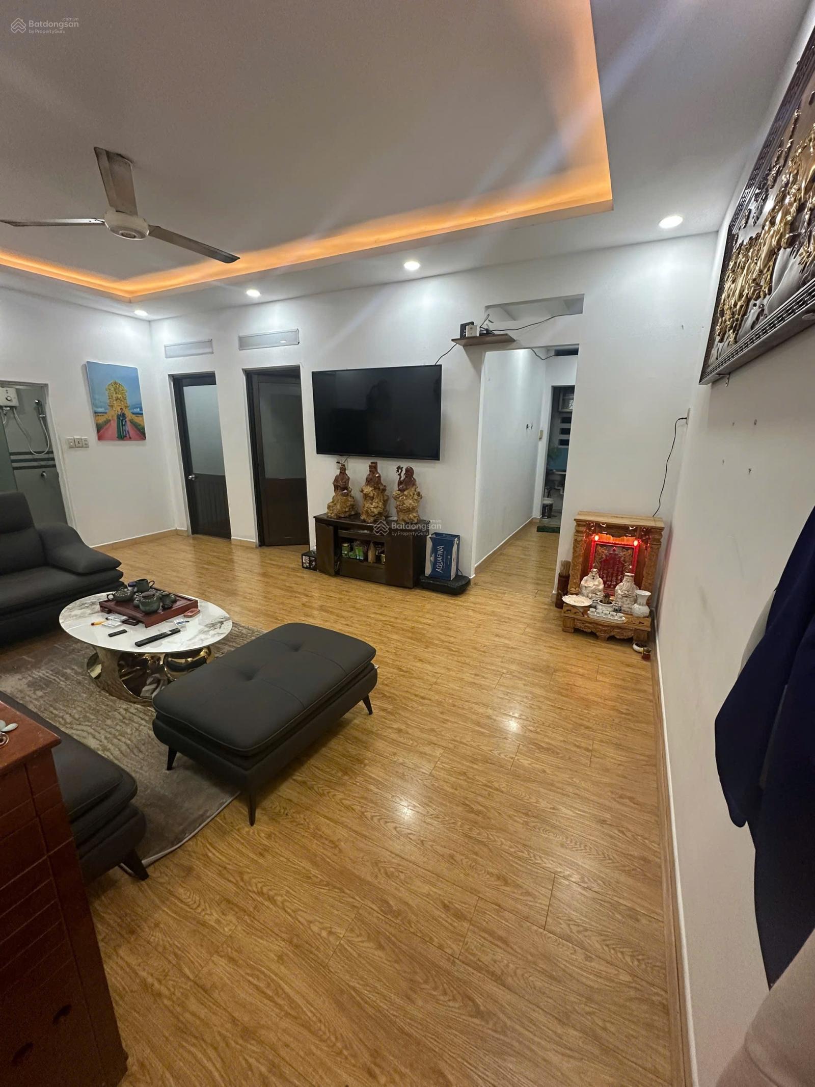 Bán gấp CC Tây Thạnh DT 72m2, 2 tỷ 9 TL 2PN 2WC giáp Aeon Tân Phú Bán gấp CC Tây Thạnh DT 72m2, 2 tỷ 9 TL 2PN 2WC giáp Aeon Tân Phú