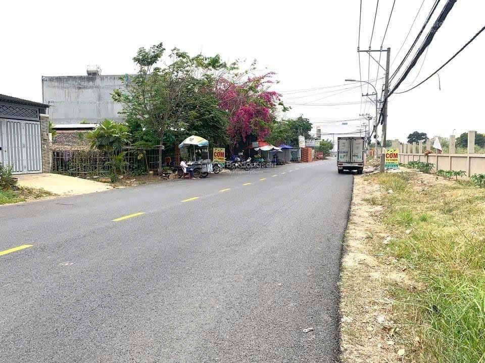 Bán lô đất mặt tiền hẻm 47 Trường Lưu, phường Long Trường. 61.5m2 giá 4 tỷ