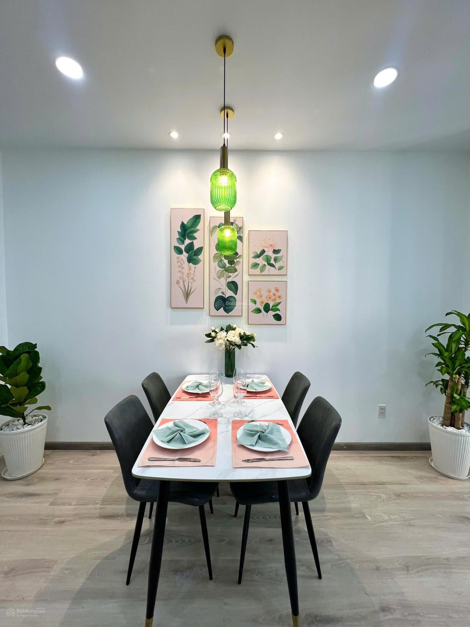 Bán căn hộ biển tầng 10 full nội thất mới, DT 71m2, 2PN 2WC giá 3.38 tỷ