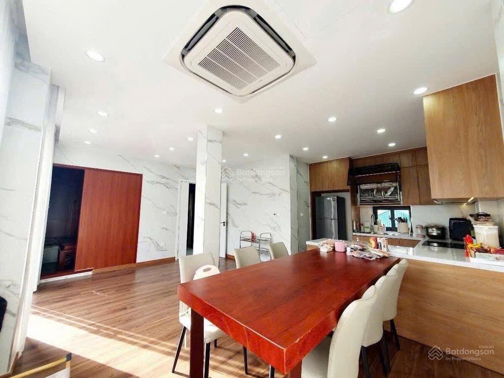 Cho thuê liền kề ngõ 40 Xuân La 90m*6T, thang máy đầy đủ nội thất nhập khẩu, hiện đại LH 0339 937 ***