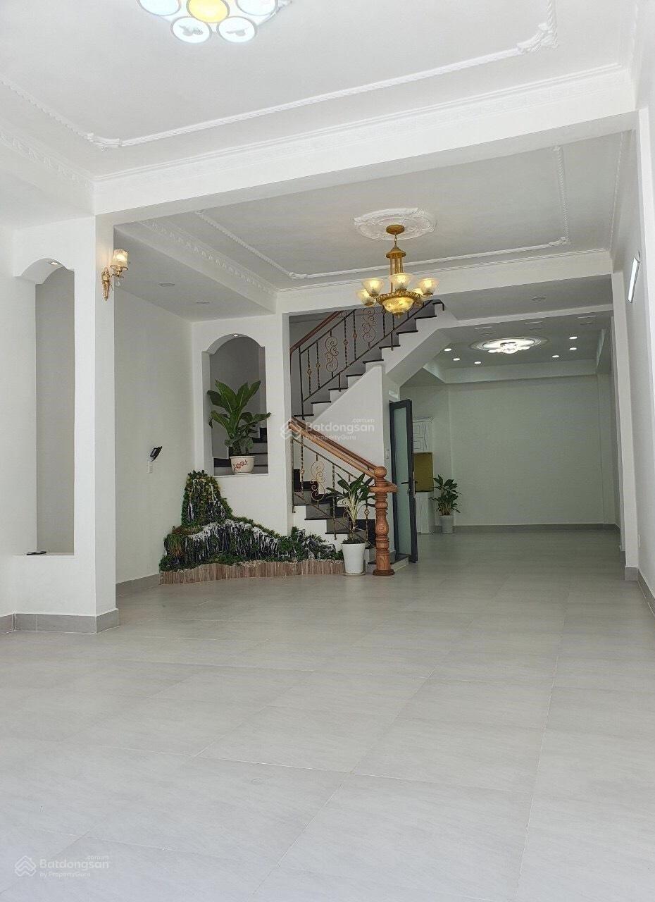 Cần cho thuê nhà HXH Đường Trần Quang Diệu, P. 14, Q. 3 ngay khu Cư Xá Trần Quang Diệu.