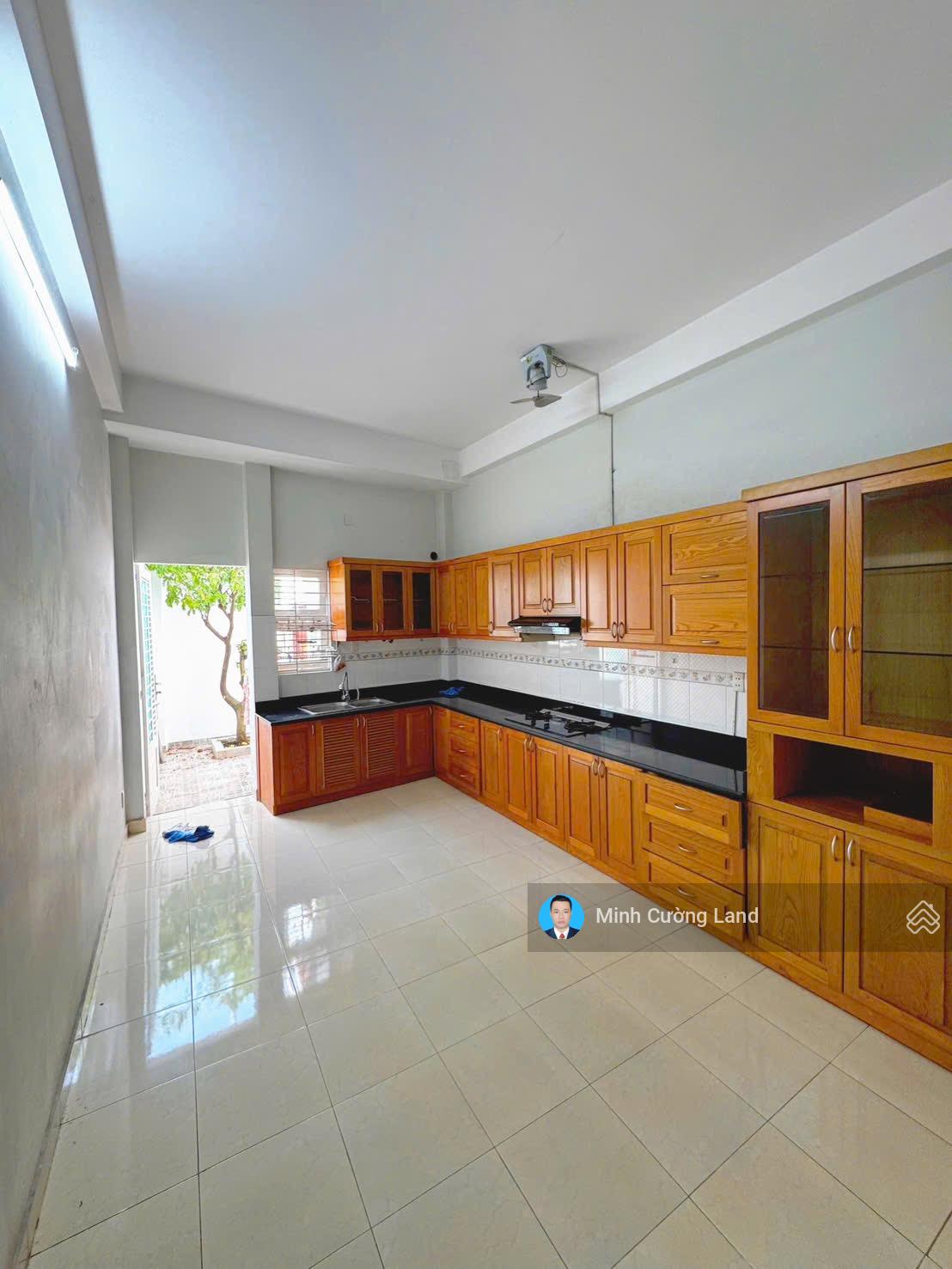 Bán nhà Hoàng Hoa Thám P6 Bình Thạnh, 3.9x24m, 3 tầng BTCT, Hẻm 5m sát mặt tiền, CHỈ 11.5TỶ TL