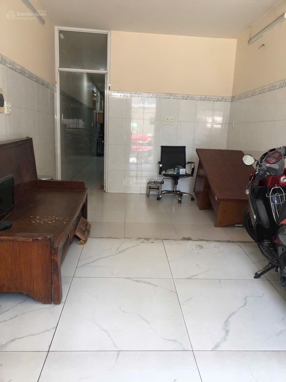 Nhà phố 3 lầu đường Chuyên Dùng Chính, Quận 7 giá 7.9 tỷ , sổ riêng Nhà phố 3 lầu đường Chuyên Dùng Chính, Quận 7 giá 7.9 tỷ , sổ riêng