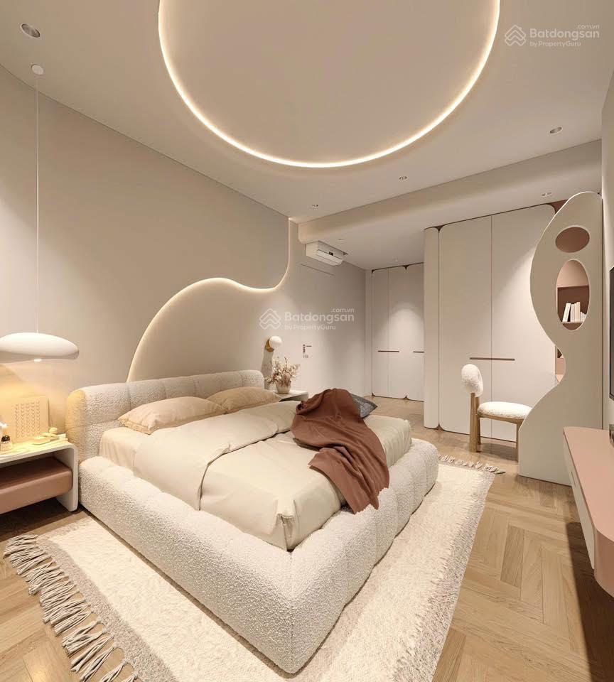 Bán gấp căn hộ Oriental Plaza Quận Tân Phú, DT: 106m2, 3PN 3WC. Giá 4,4 tỷ. LH: 0773 694 ***