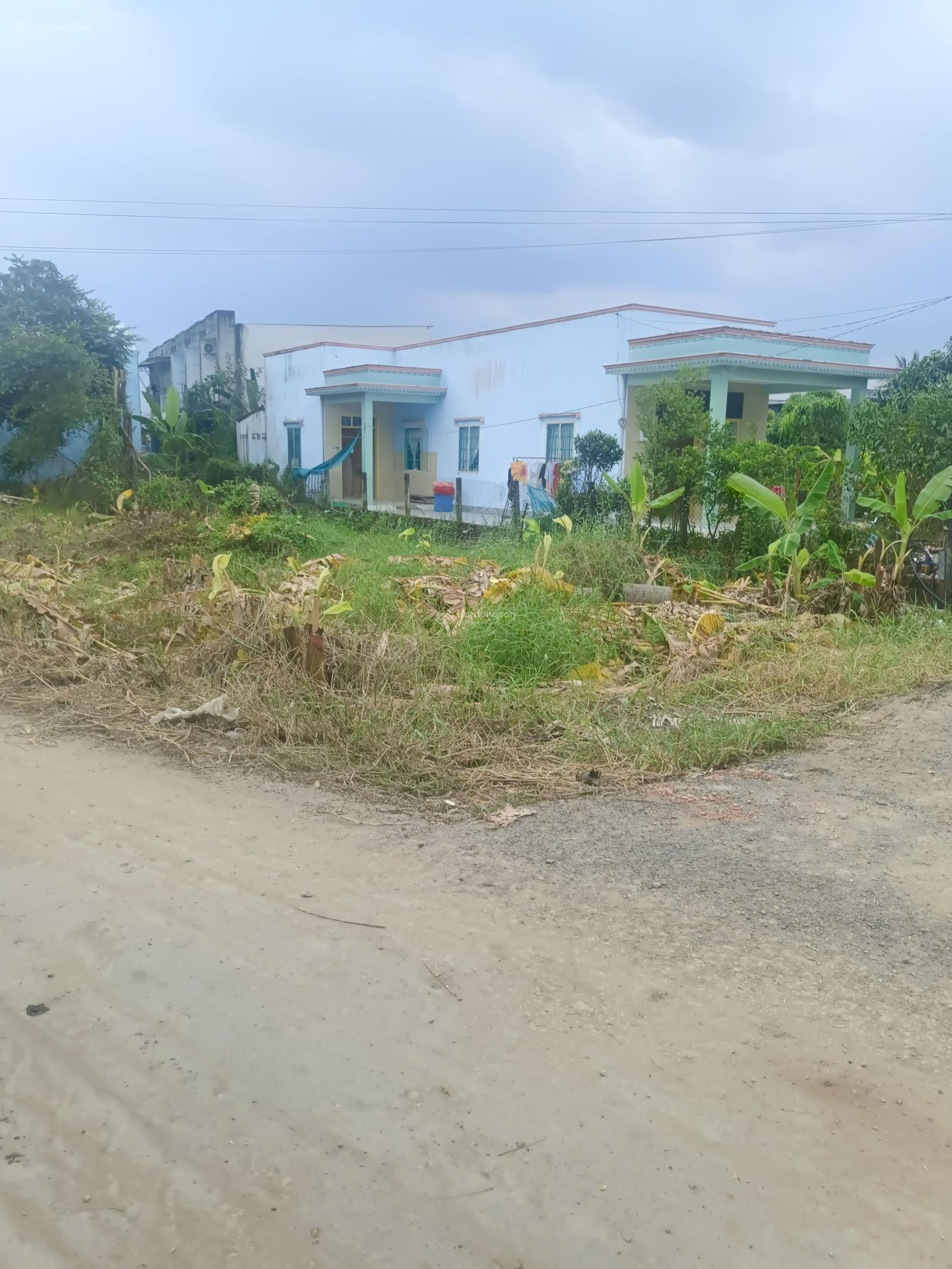 Siêu phẩm góc 2 mặt tiền đường nhựa, giá tốt Siêu phẩm góc 2 mặt tiền đường nhựa, giá tốt